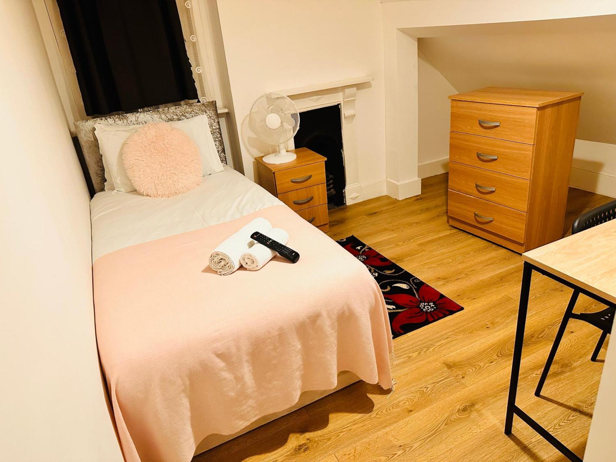 Victorian Woods Bed & Breakfast Ilford